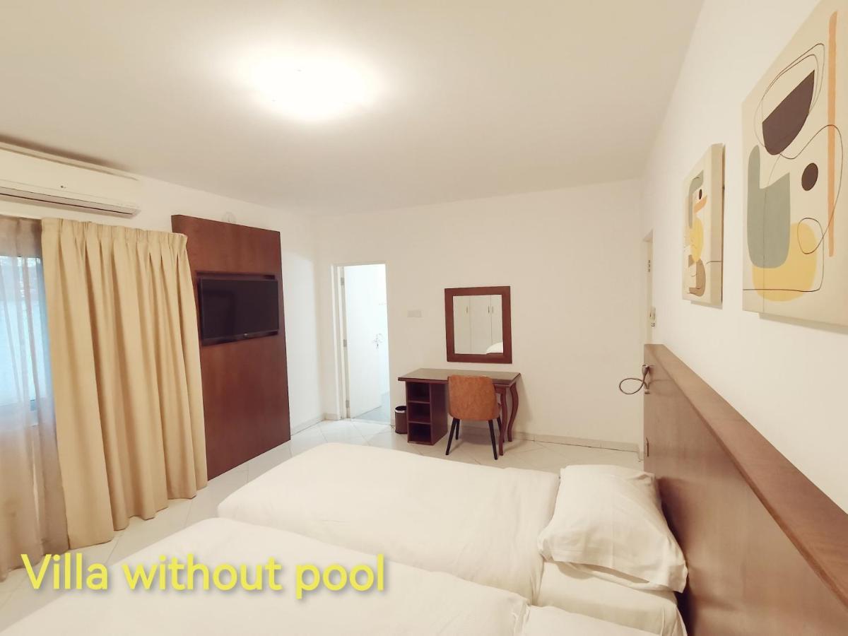 J5 Four Bedroom Villa Holiday Home In Al Wasl For Families Only Dubai Exterior foto